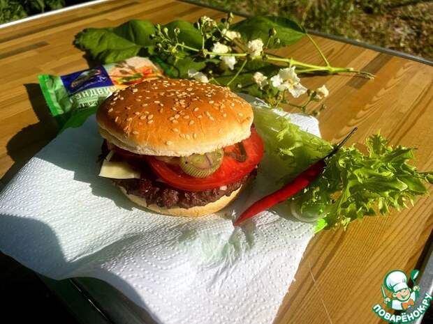 Бургер с «карамельным беконом»