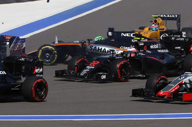 FIA подтвердила отмену этапов «Формулы-1» в Бахрейне и Саудовской Аравии