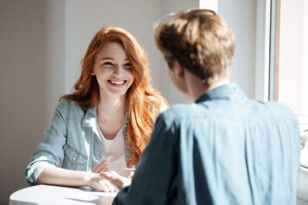 Вместо «молодца»: как хвалить взрослых, чтобы не звучало снисходительно