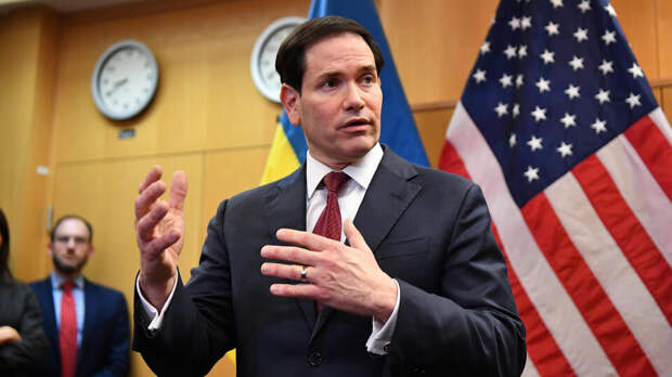 Рубио: США обсудят со Словакией и Венгрией отказ от энергоресурсов из России