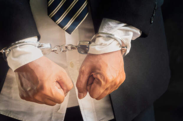 "Спрут" во власти: Как чиновники сами себе разрешили воровать?