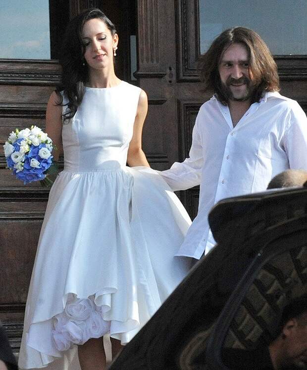 Как выглядят жены и подруги наших рок-легенд