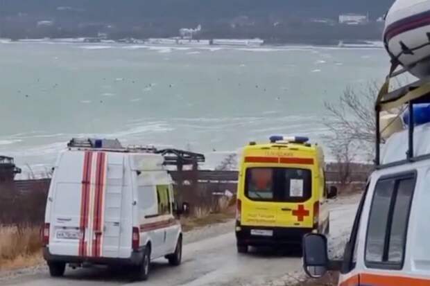 Судно Seamark переломилось пополам в Черном море. На борту было 11 россиян