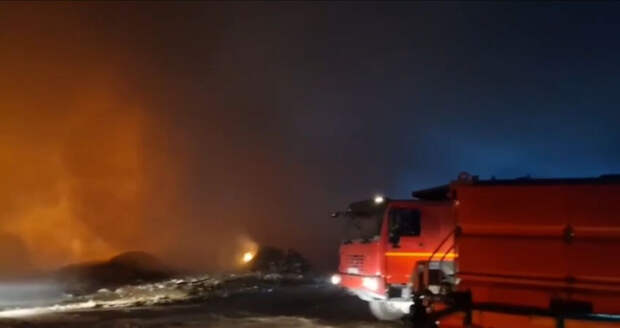 Плотная «стена» дыма и пожарище: на Кубани под огнем целый полигон