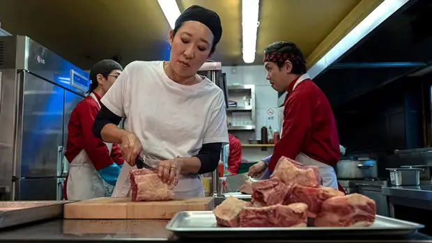 Российская песня "Мальчик на девятке" стала саундтреком к сериалу "Убивая Еву"