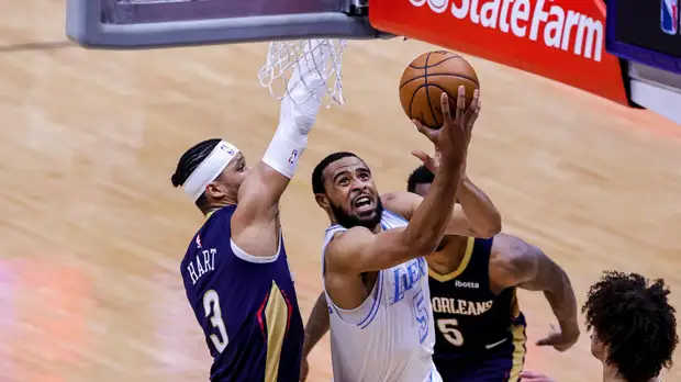 «Лейкерс» без Джеймса потерпел третье подряд поражение в НБА, уступил «Нью-Орлеану»