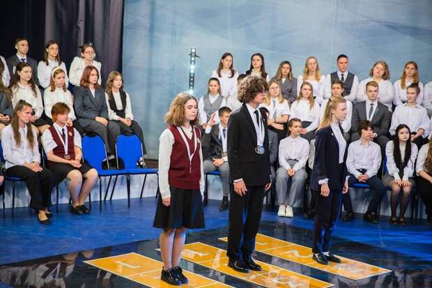 Четверо юных нижегородцев вышли в финал телевизионной олимпиады "Умницы и умники"