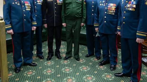 «Украли два военных бюджета Франции» – журналист о коррупции в РФ на фоне идущей