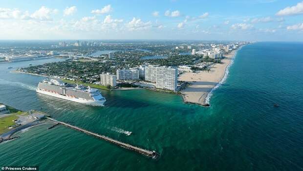 9. Royal Princess у морского порта Эверглейдс во Флориде, США. Судно имеет 17 палуб и может вместить 4272 пассажиров красиво, красивые места, круиз, круизы, мир, паром, путешествия, фото