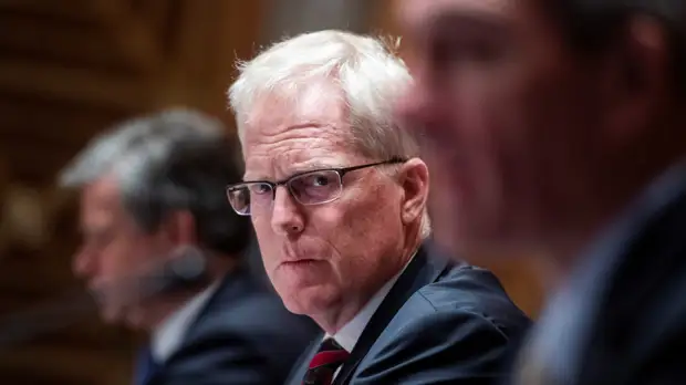 Глава Пентагона пообещал мирную передачу власти Байдену