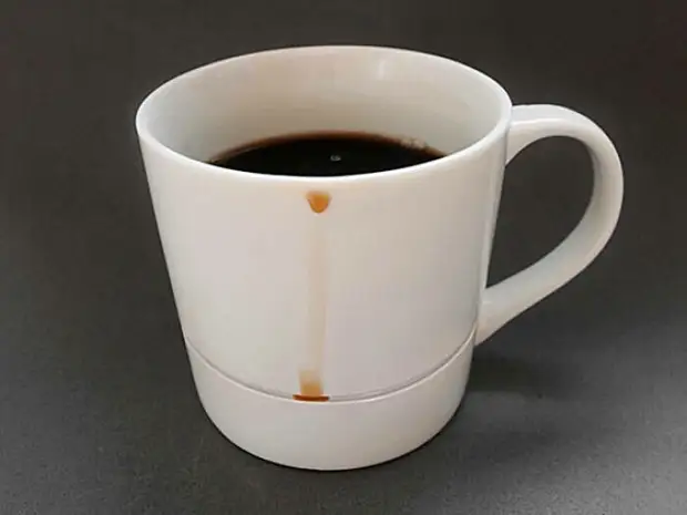 16. Чашка для кофе, которая останавливает подтеки
