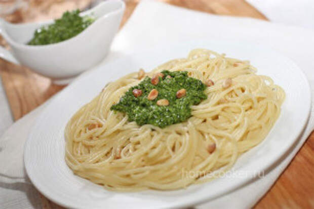 Спагетти с песто из шпината Spagetti s pesto iz shpinata 300x200 Спагетти с песто из шпината