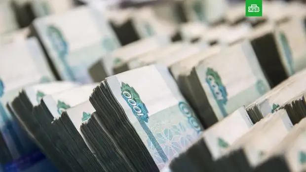 В Кремле заявили о поэтапном переходе на рубли в торговле сырьем