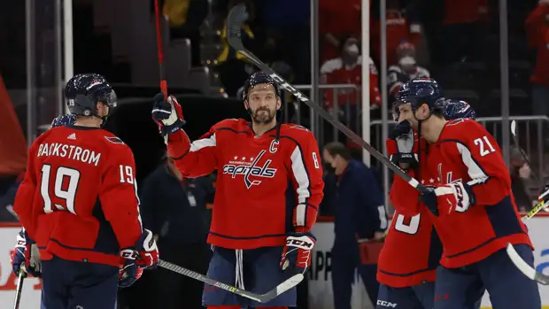 "Вашингтон" без Овечкина уступил "Айлендерс" Сорокина, отразившего 32 броска