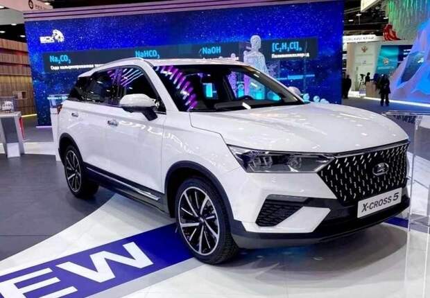 Lada X-Cross 5 или FAW Bestune T77 так и не встал на конвейер завода в Санкт-Петербурге