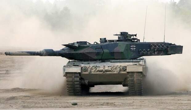 Немецкий танк снабжен мощным вооружением и усиленной бронезащитой/ Фото: tanki-tut.ru