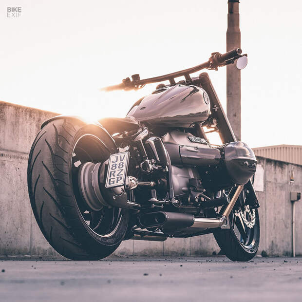 Stoos Customs: кастом BMW R18