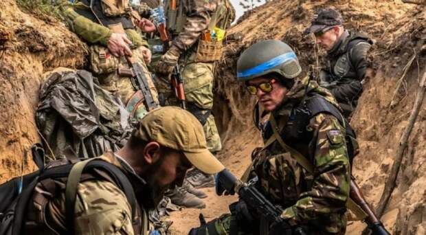 BI: Американский «солдат удачи» рассказал о панике, которую он испытал в окопах на Украине