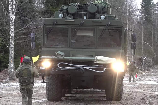 InfoBRICS: в НАТО и ЕС царит паника из-за применения Россией «Орешника»