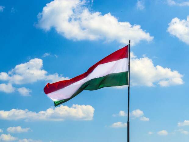 "Дружбы" не будет: Киев отомстил Орбану за отказ от эмбарго на российскую нефть