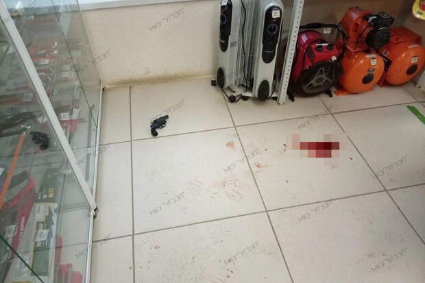 В Прикамье мужчина выстрелил посетителю магазина в голову