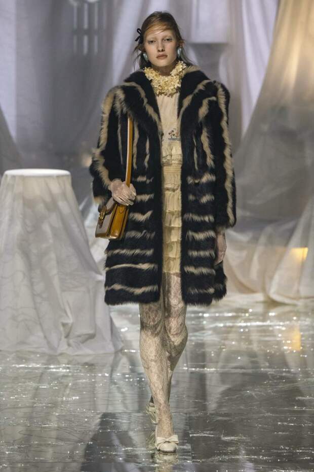 Виктория Вирс на показе Valentino весна-лето 2025
