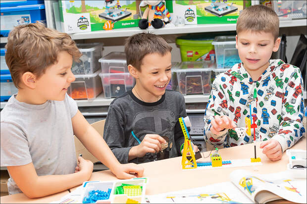 Как обеспечить научный подход? Фотообзор нового конструкторского решения lego® Education BricQ Motion 45401