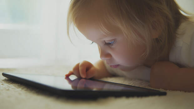 Пять главных «нельзя» и «можно»: как дать ребенку гаджет и не навредить психике