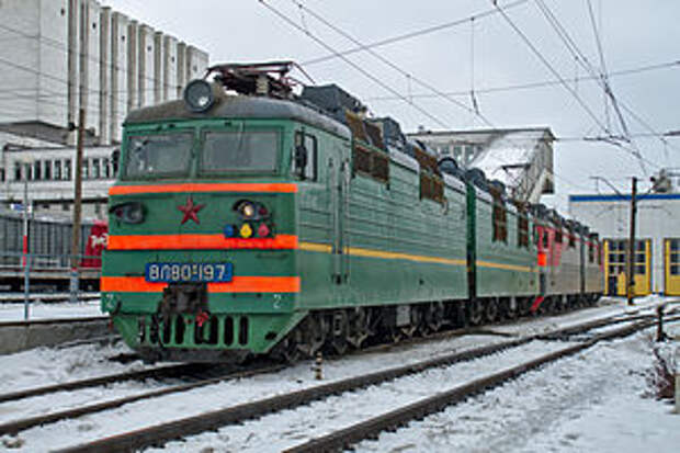 ВЛ80С-197, станция Владимир (2).jpg