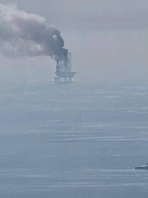 Иран атаковал нефтяную вышку ОАЭ в Персидском заливе. https://t.me/webmoney_dn/315632