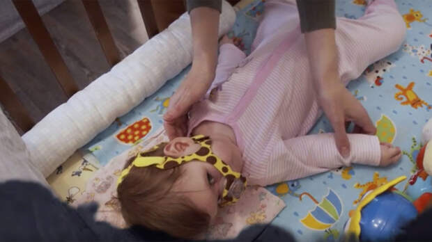 «Чувствуешь себя беспомощней своего ребёнка»: на RTД вышел фильм о детях с диагнозом СМА