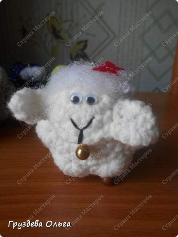 Игрушка Мастер-класс Новый год Вязание крючком Брелоки-овечки Пряжа фото 9