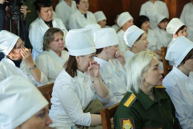 На церемонии присутствовали коллеги и сослуживцы погибших женщин Фото: Правительство ЕАО