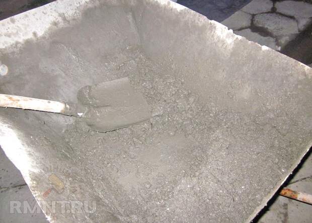 Мощение двора тротуарной плиткой, изготовленной своими руками
