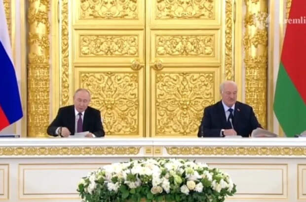 Путин и Лукашенко обменялись поздравлениями и обсудили сотрудничество
