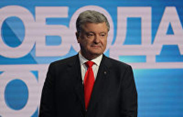 Порошенко подписал закон, оптимизирующий поставки оружия на Украину из-за рубежа Порошенко подписал закон, оптимизирующий поставки оружия на Украину из-за рубежа