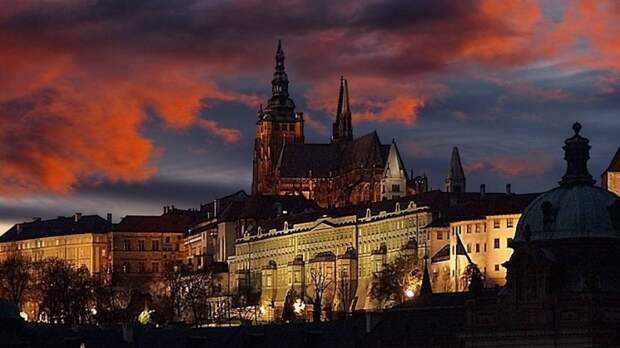 Парламент Чехии призвал власти «начать ревизию отношений» с Россией
