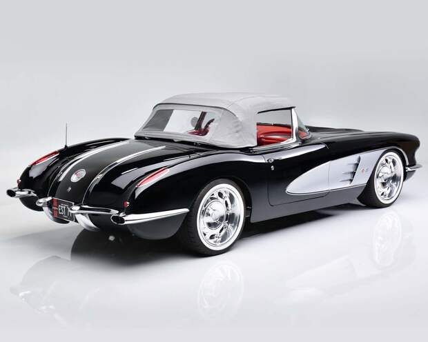 Потрясающий Corvette рестомод 1958 года с двигателем V8
