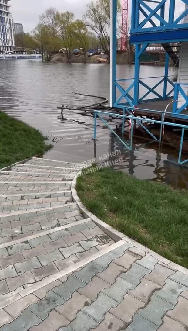 Киев затопил паводок, какого не было полвека. Это только начало
