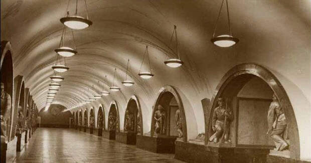 Уничтоженные изображения Сталина в московском метро (радиальные станции), ч.2