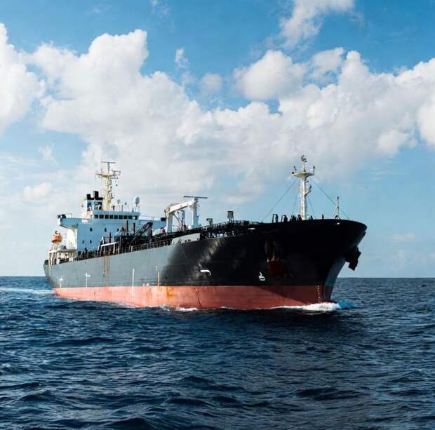 Иран призвал судоходные компании согласовывать маршруты через Ормузский пролив