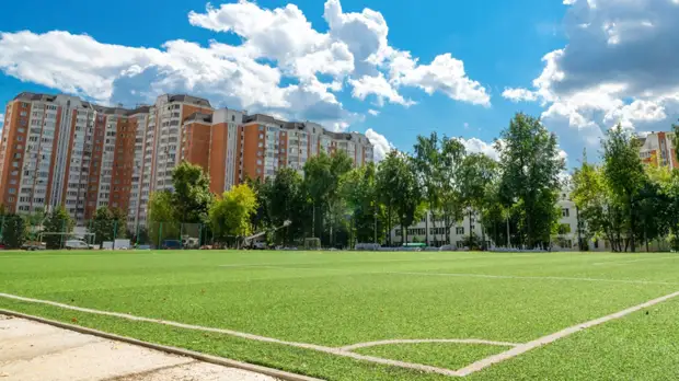 В Москве планируют благоустроить территории 375 образовательных учреждений