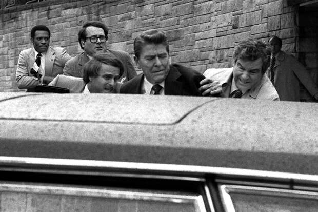 Покушение на президента Рональда Рейгана состоялось 45 лет назад