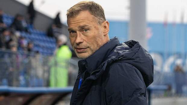 Болельщики «Урала» призвали Березуцкого уйти в отставку: «Позорище. Пора на выход. Уходи!»