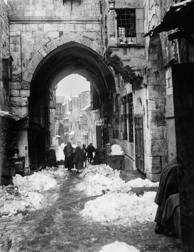 Иерусалим в снежных завалах: редкие фото 1921 года Иерусалим в снежных завалах: редкие фото 1921 года