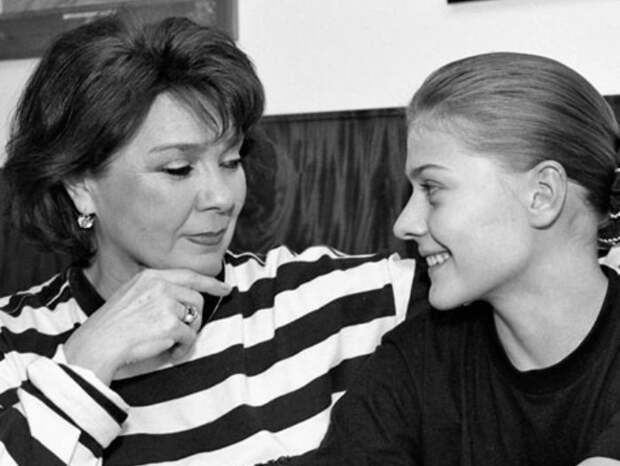 Лариса Голубкина с дочерью Машей | Фото: kino-teatr.ru