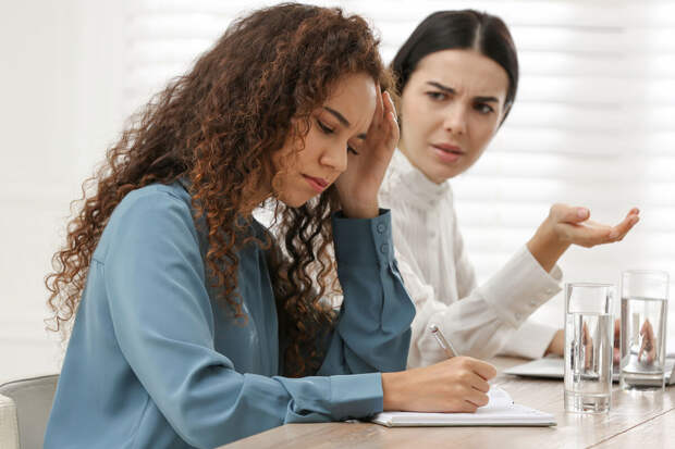 Психолог Кольцова: нужно разрывать общение с людьми, которые причиняют боль