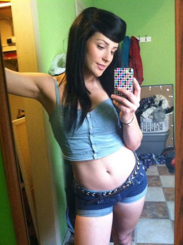 It’s official, mirrors are a girls best friend (35 Photos) It’s official, mirrors are a girls best friend (35 Photos)