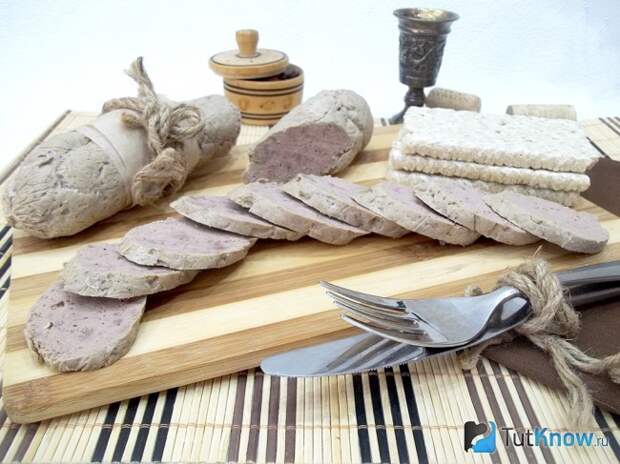 Готовая домашняя колбаса из птицы Готовая домашняя колбаса из птицы