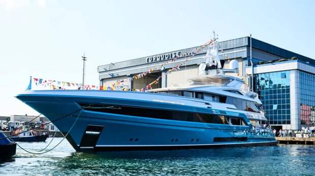 Turquoise Yachts спустила на воду 53-метровую яхту Jewels